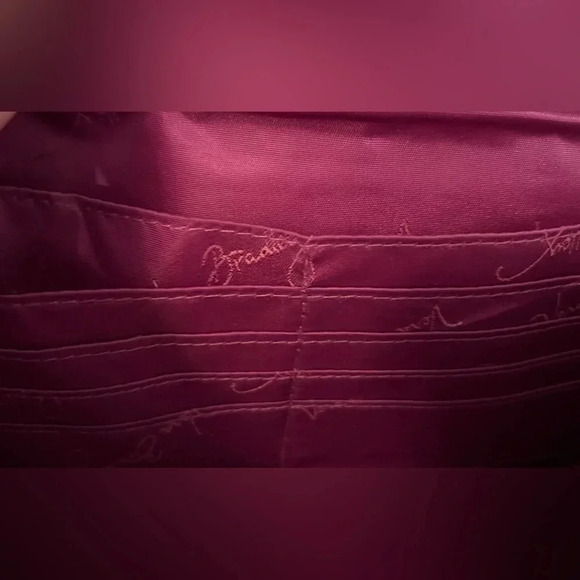 RETIRED: Vera Bradley | Ladies Concert Crossbody Plum Petals Frill handbag. - Picture 9 of 16